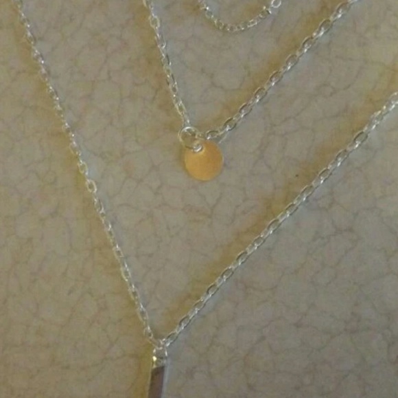 NWOT Three Layered Chain Necklace - Picture 3 of 7
